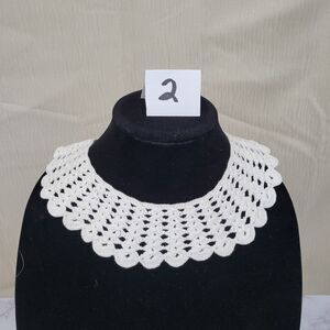 Vintage Crochet Knit collar With a scalloped edge